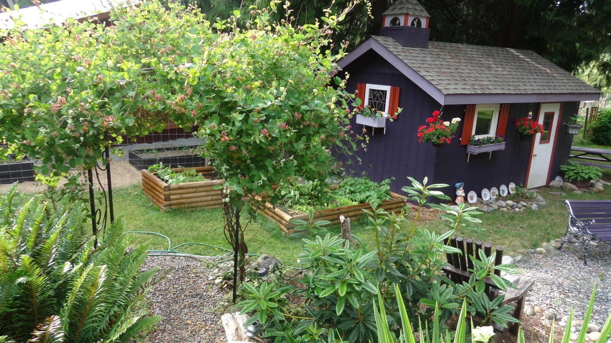 Tea Cozy Bed & Breakfast Qualicum Beach Bagian luar foto