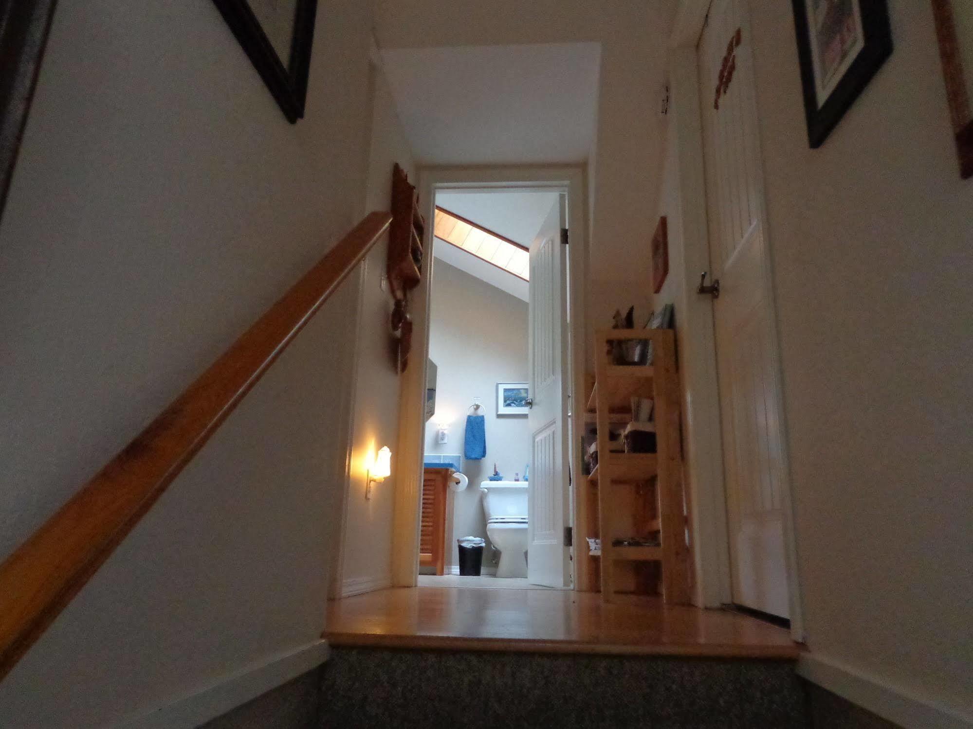 Tea Cozy Bed & Breakfast Qualicum Beach Bagian luar foto