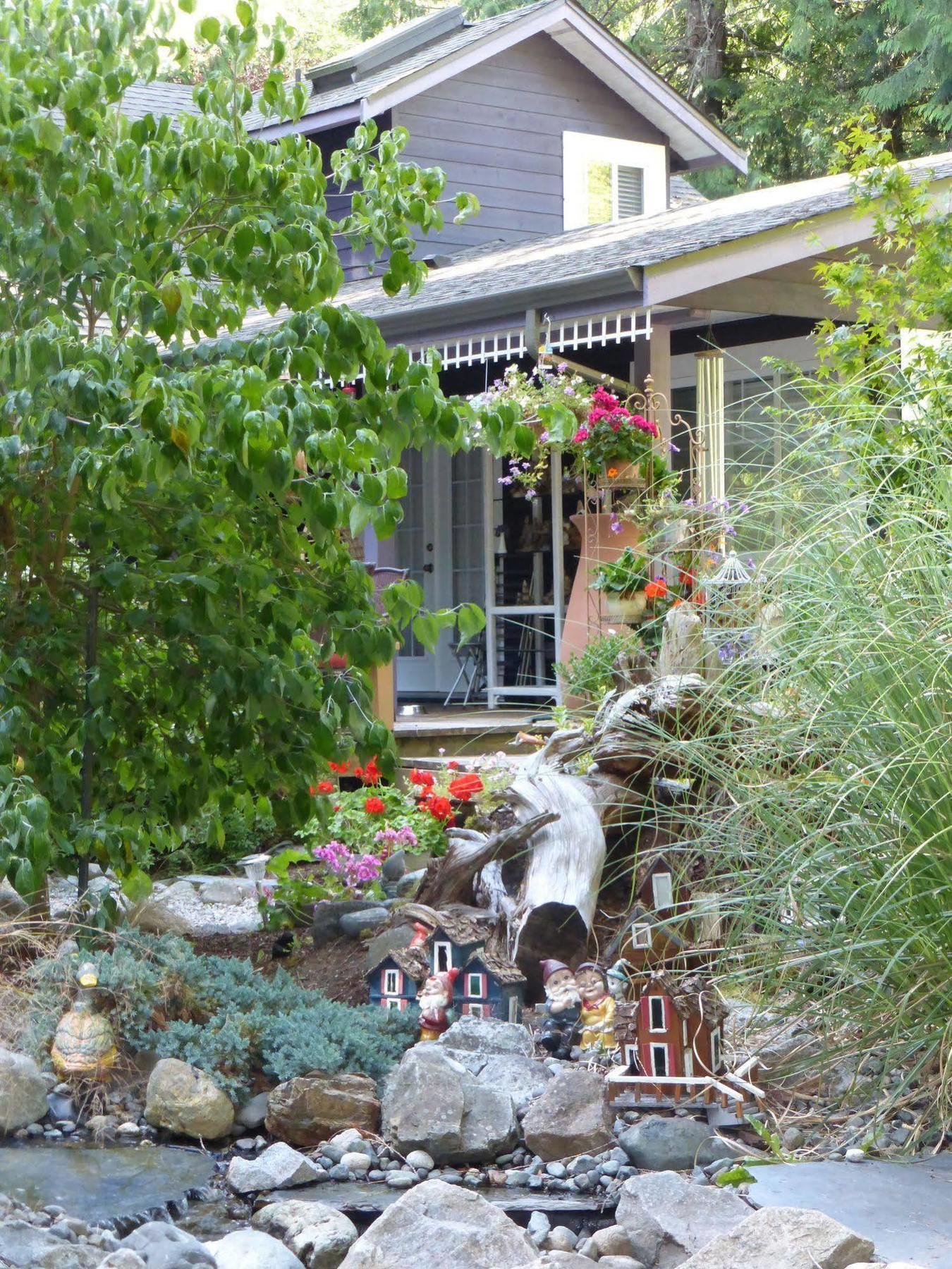 Tea Cozy Bed & Breakfast Qualicum Beach Bagian luar foto